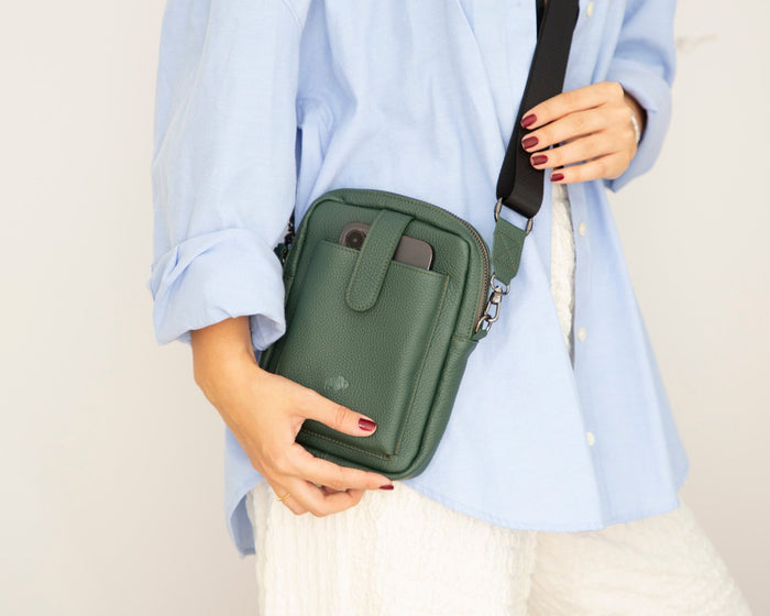 Dillon Full‑Grain Leather Crossbody Bag – Green - BlackBrook Case