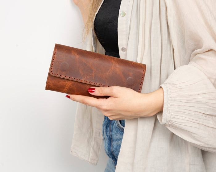 Noble Leather Women's Wallet, Saddle Brown - BlackBrook Case